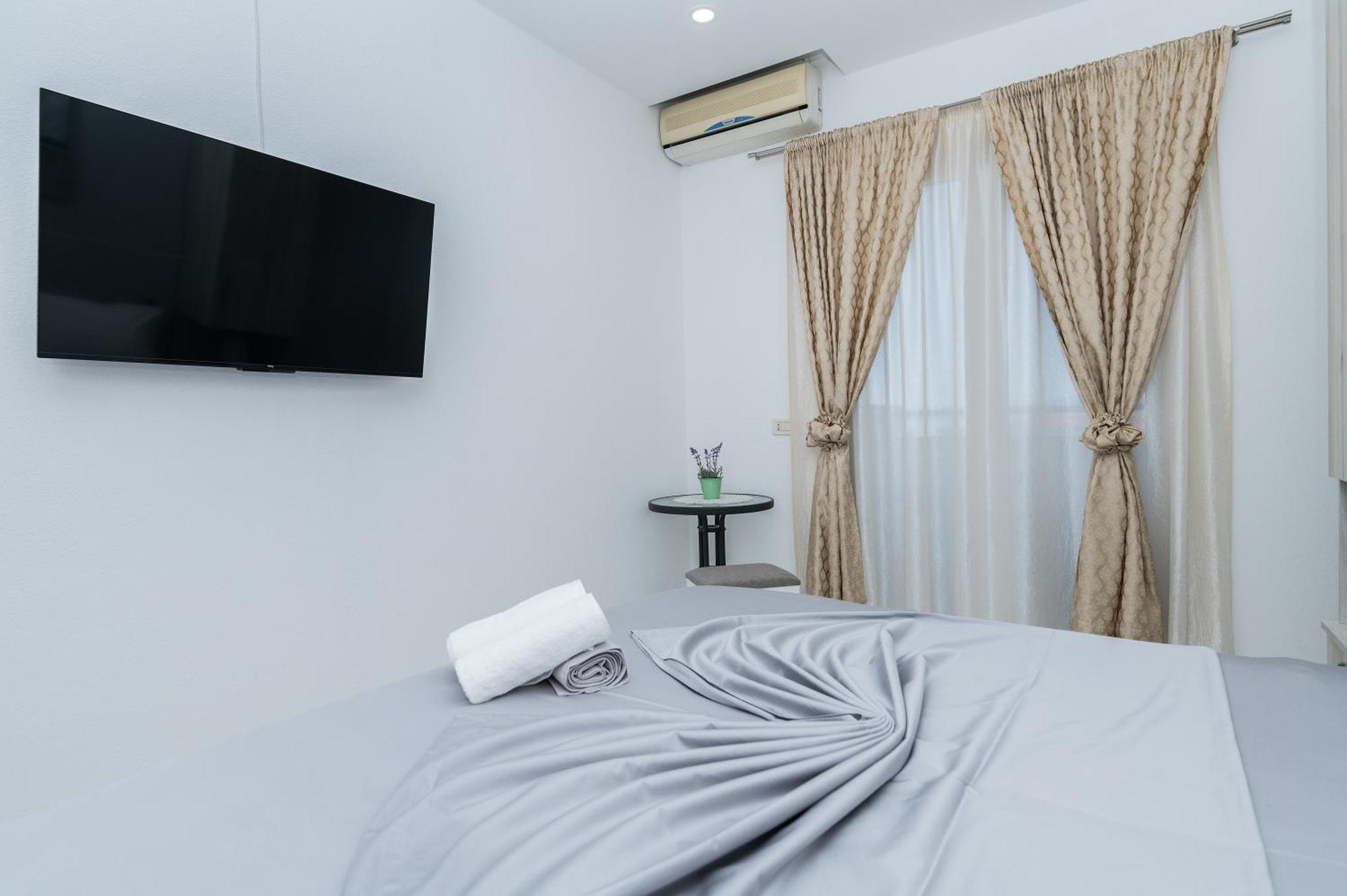 Apartmants Sestic Tučepi Exteriör bild