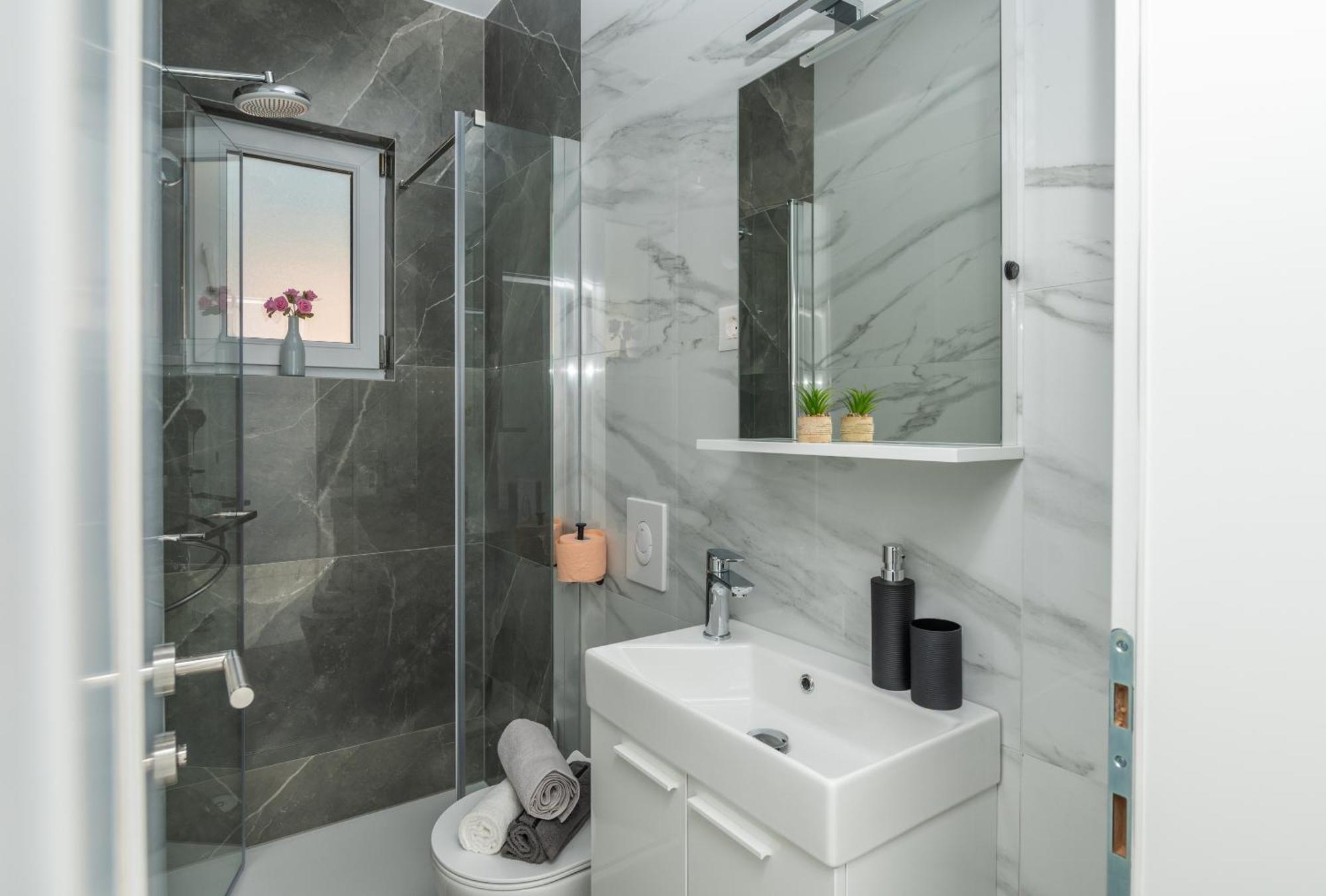 Apartmants Sestic Tučepi Exteriör bild