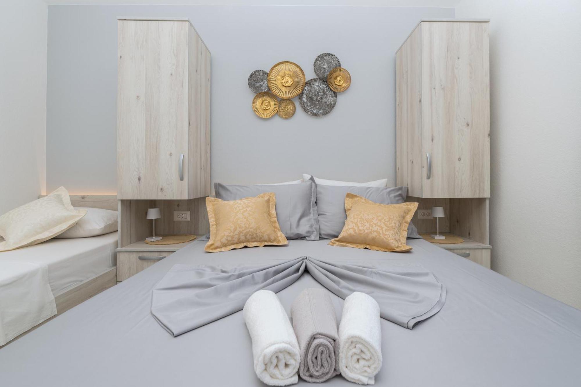Apartmants Sestic Tučepi Exteriör bild