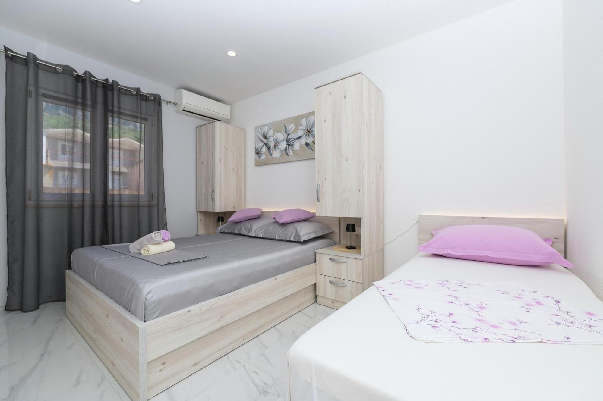 Apartmants Sestic Tučepi Exteriör bild